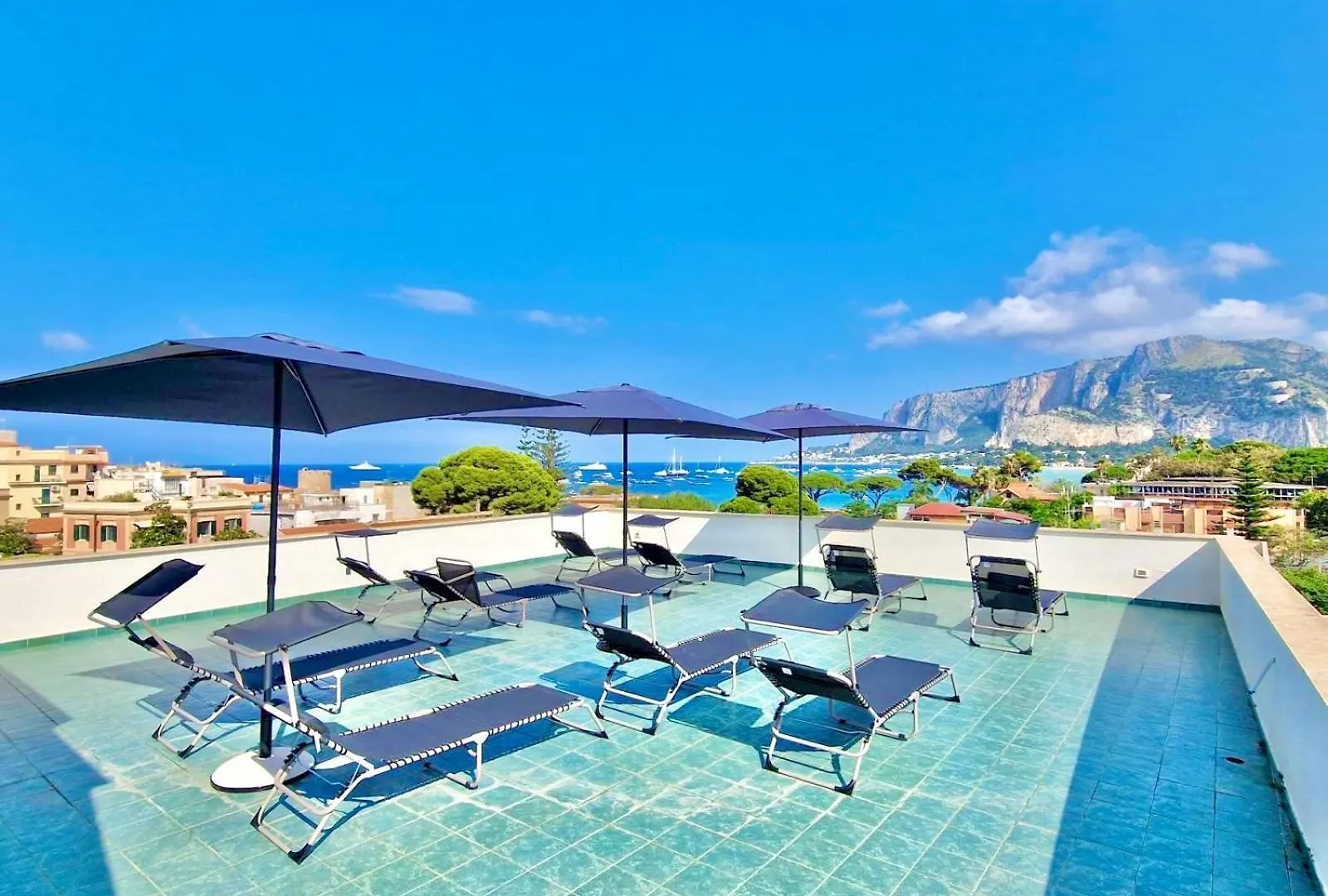 Bed & Breakfast Mongibello Rooftop Mondello Italy
