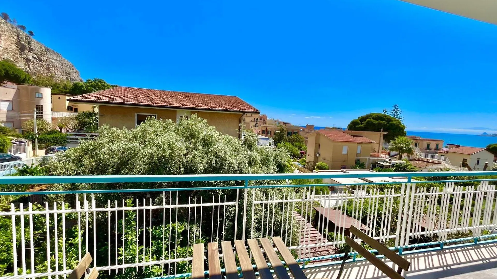 Mongibello Rooftop Mondello 0*,  Ιταλία